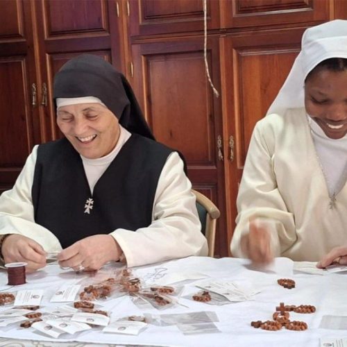 O Terço das monjas de clausura que acompanha a viagem do Papa à Espanha